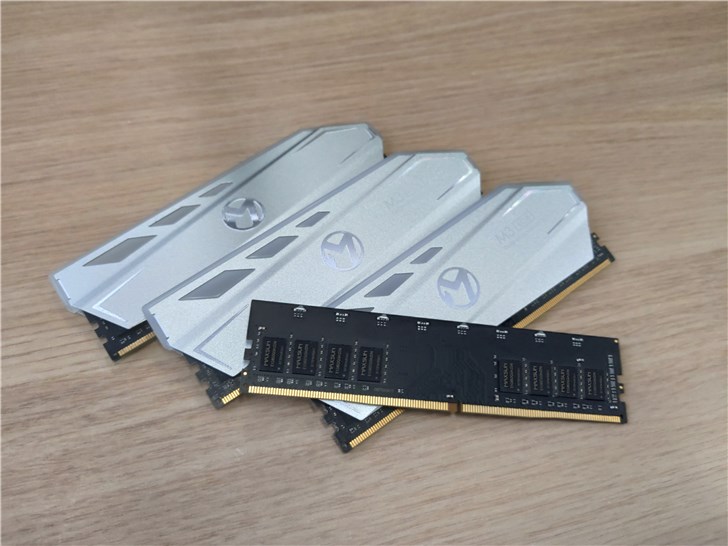 銘瑄32G RGB內存條發布：內存迎來大容量時代