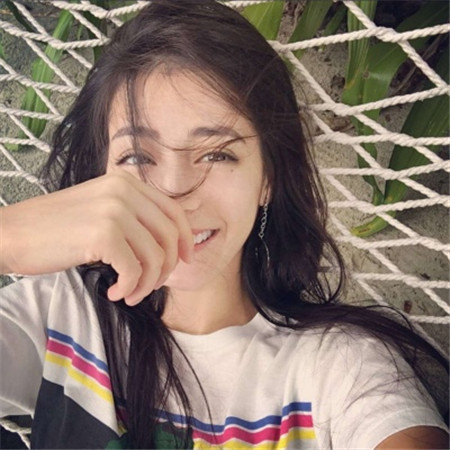 抖音氣質美女圖片大全超好看 嘗我一口甜上心頭