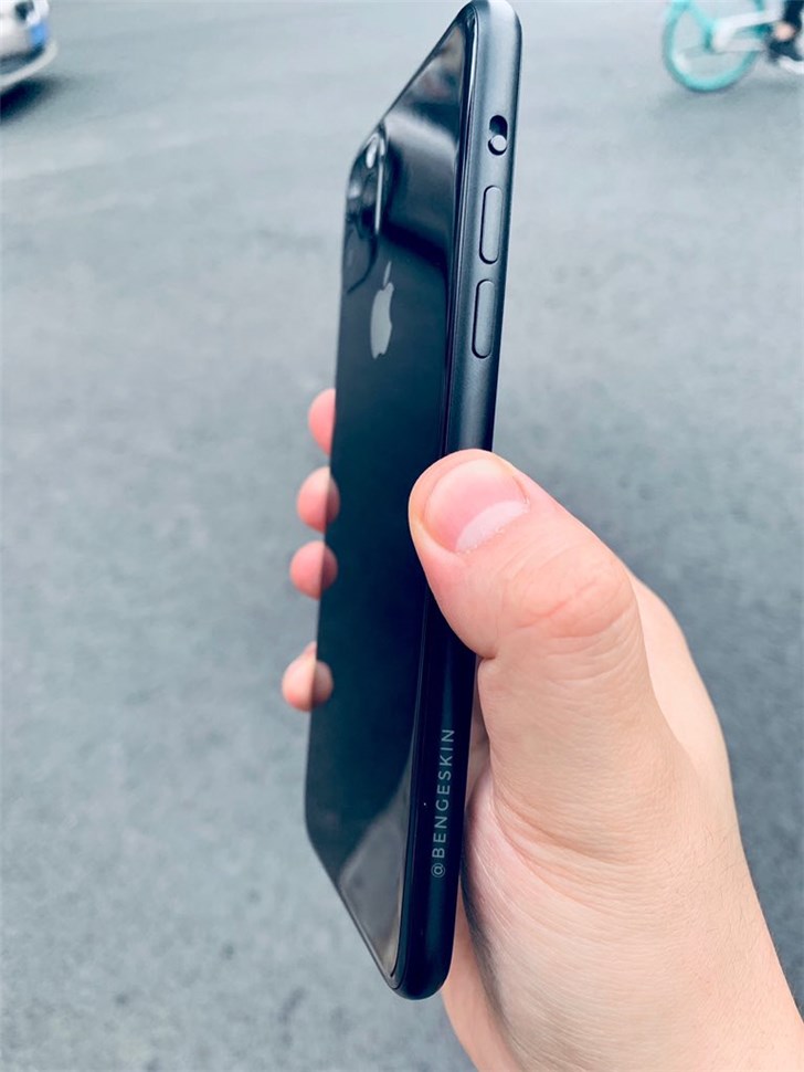 最新蘋(píng)果iPhone 11機(jī)模出爐：基于CAD圖制作