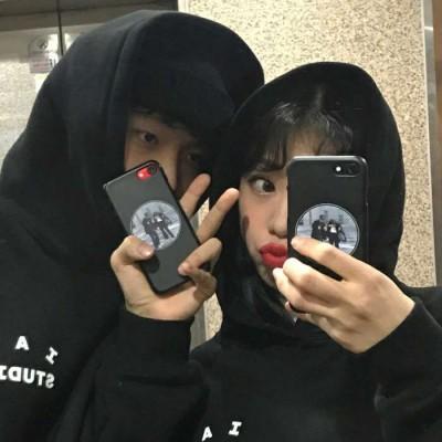 00后微信情侶頭像一對兩張 你的未來我奉陪到底