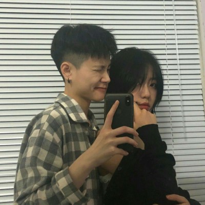 00后微信情侶頭像一對兩張 你的未來我奉陪到底