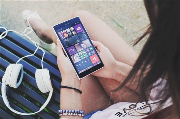 Windows 10 Mobile新漏洞曝光，微軟放棄修復