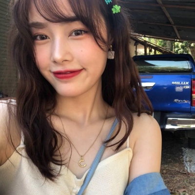 微信女生頭像真實(shí)生活照 很好看的個性女生頭像