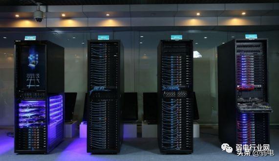 服務器的1U、2U是什么意思？42U機柜可以放多少臺服務器？
