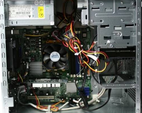 電腦顯示器不亮無信號是怎么回事？電腦顯示器不亮無信號怎么解決？