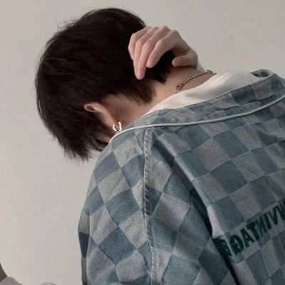 2021陽光帥氣清晰QQ男頭 都在用不同的方式長(zhǎng)大誰也沒輕輕松松