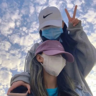 俏皮顏值超級高的姐妹頭像超級萌 是愛讓我們甘愿舟車勞頓來來往往