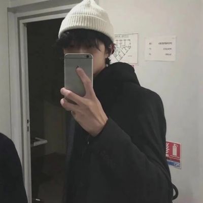 微信男生頭像2022年最新版 帥氣又很魅力的男頭合集